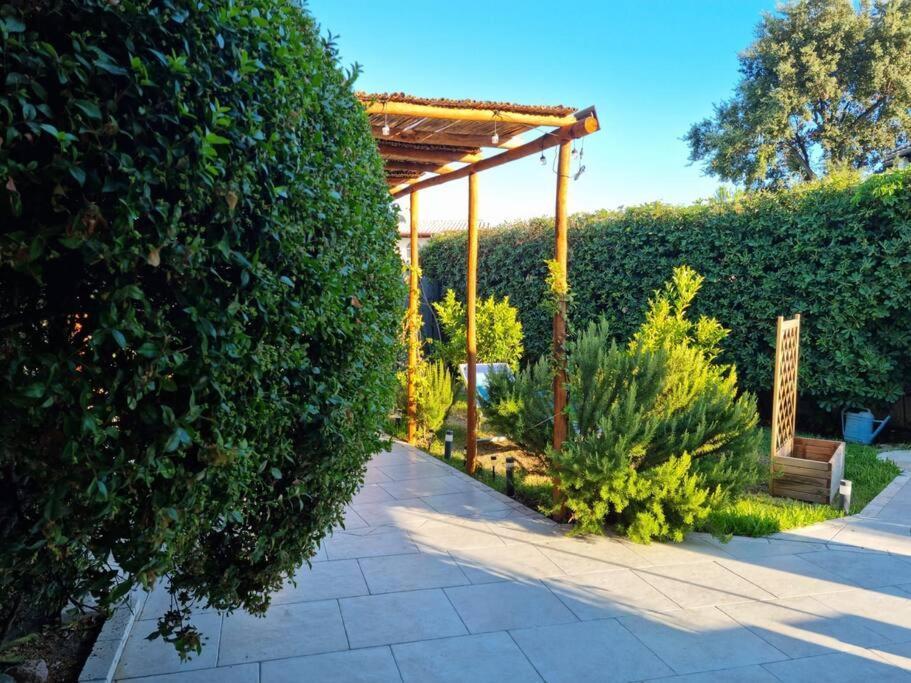 Villa Tea, Residenza Incantevole Con Giardino . Flumini di Quartu Εξωτερικό φωτογραφία